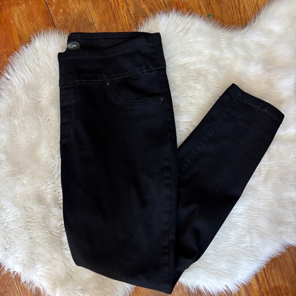 Lee Slim Fit Mid Rise Skinny Solid Black Jeans